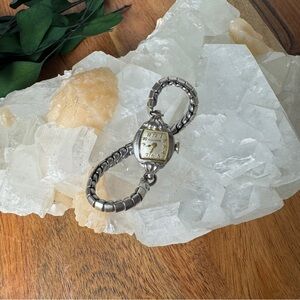 Bulova Vintage Rolled Gold Plate Case Stretch Band Women's Manual Wind Watch